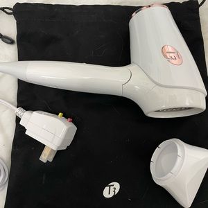 T3 blow dryer new in bag